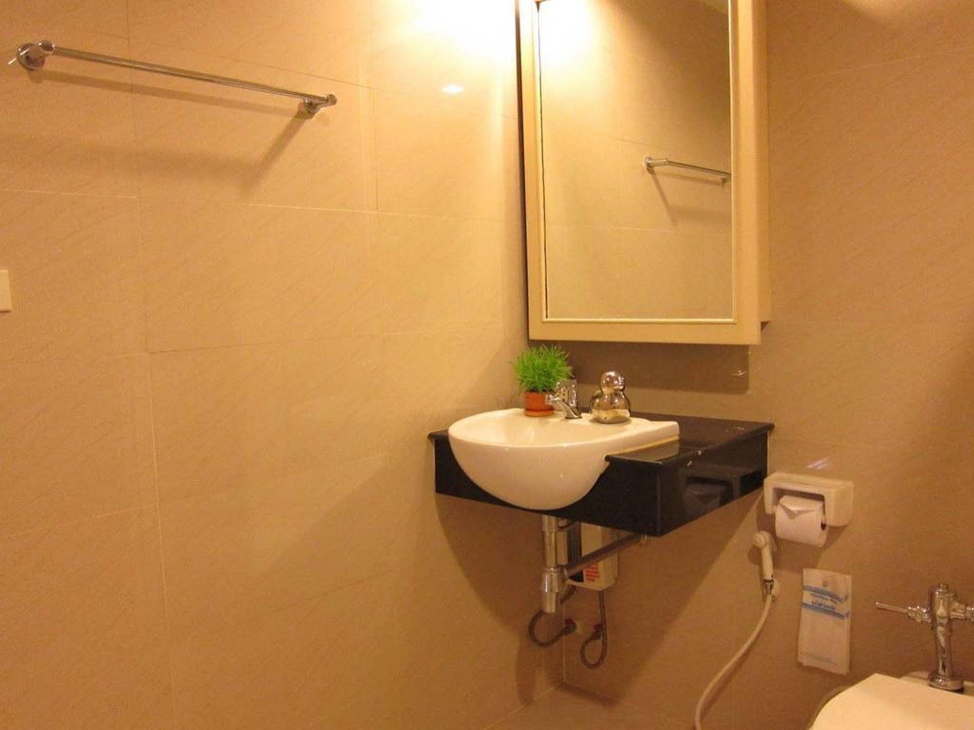 Hotel Fa Dragon à Chiang Mai Extérieur photo